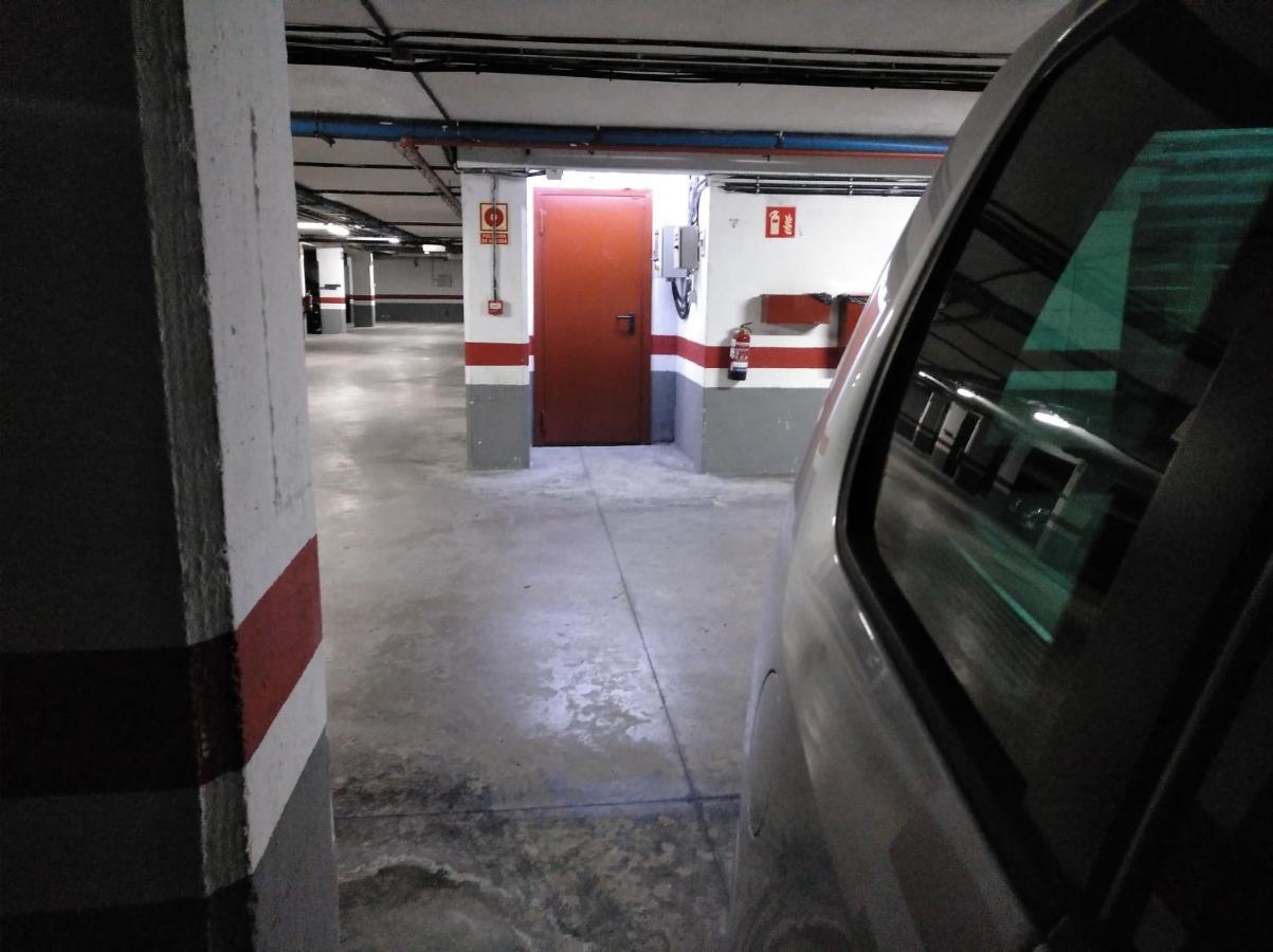 Andramari Tourist Home Parking& Wifi Amorebieta-Etxano Buitenkant foto